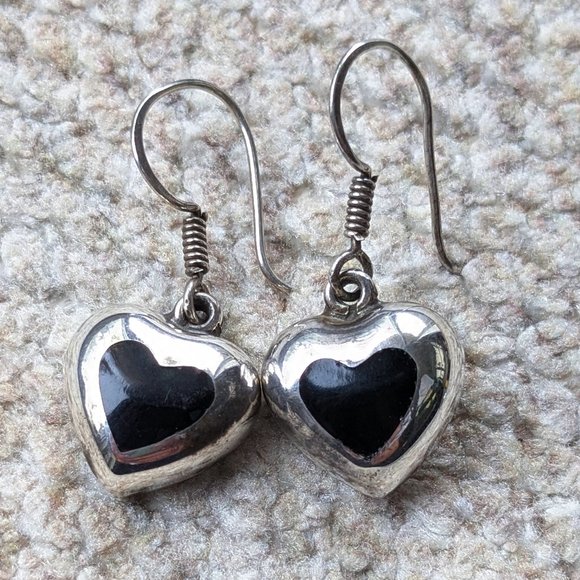 Vintage Mexican Taxco Sterling Silver Heart Charm Earrings with Black Onyx Inlay - Picture 3 of 9